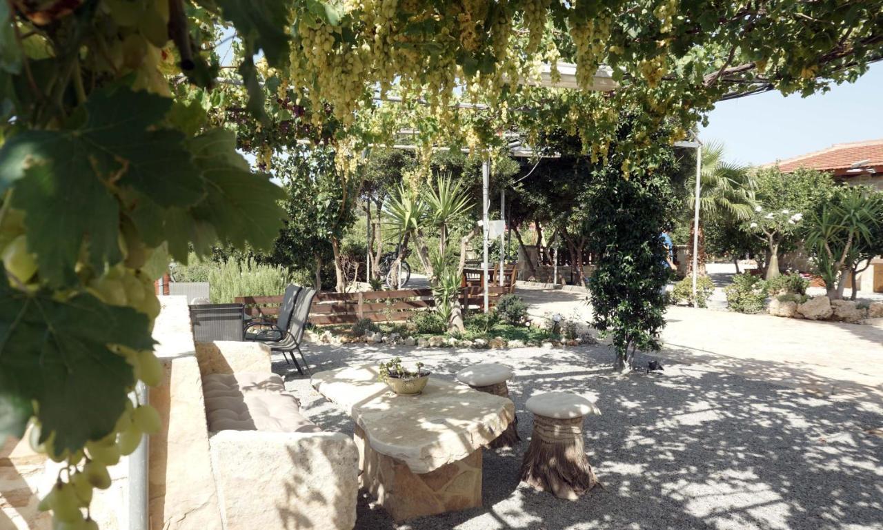 Studio Eleni - Oasis Holiday Houses Kokkinos Pirgos Bagian luar foto