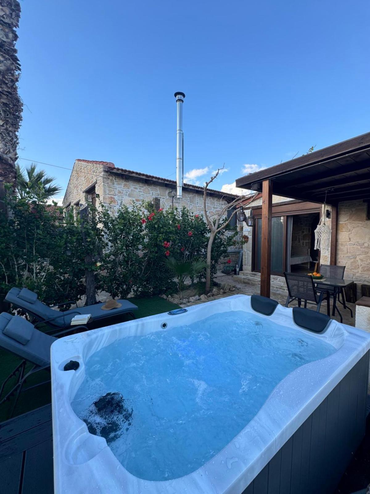 Studio Eleni - Oasis Holiday Houses Kokkinos Pirgos Bagian luar foto