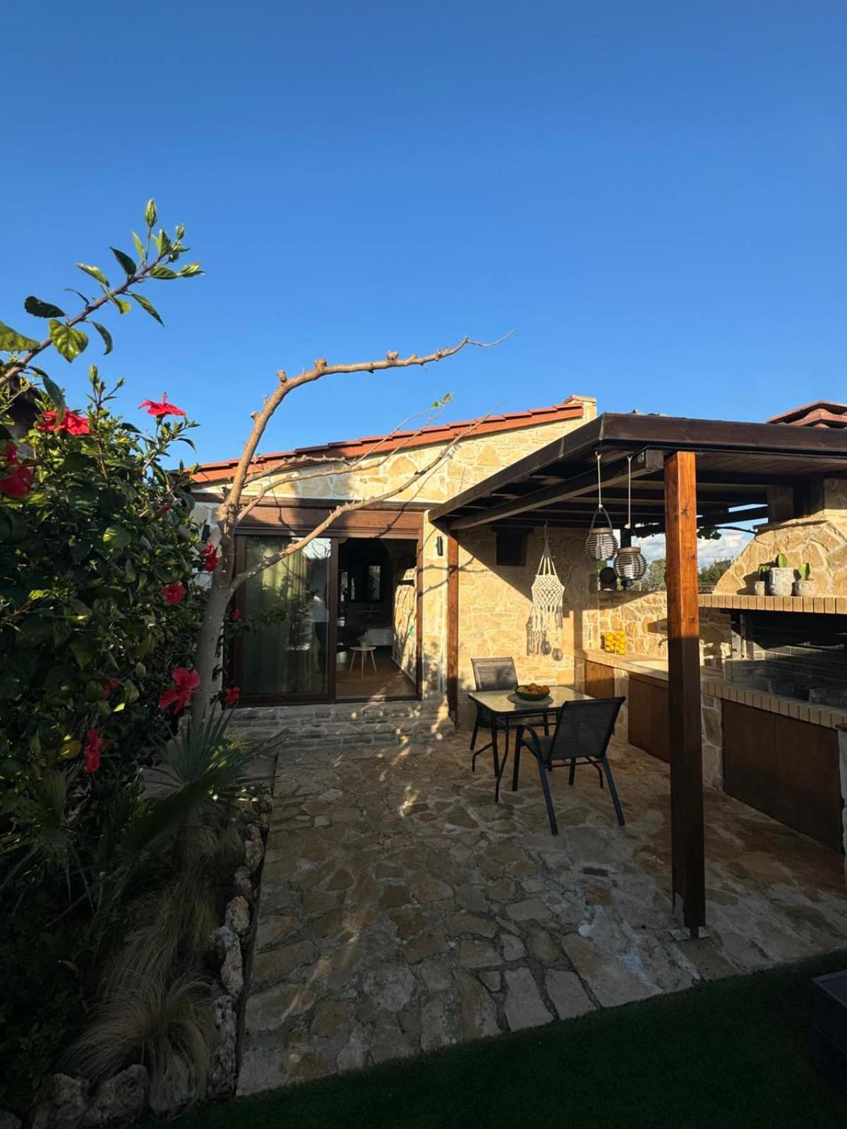 Studio Eleni - Oasis Holiday Houses Kokkinos Pirgos Bagian luar foto